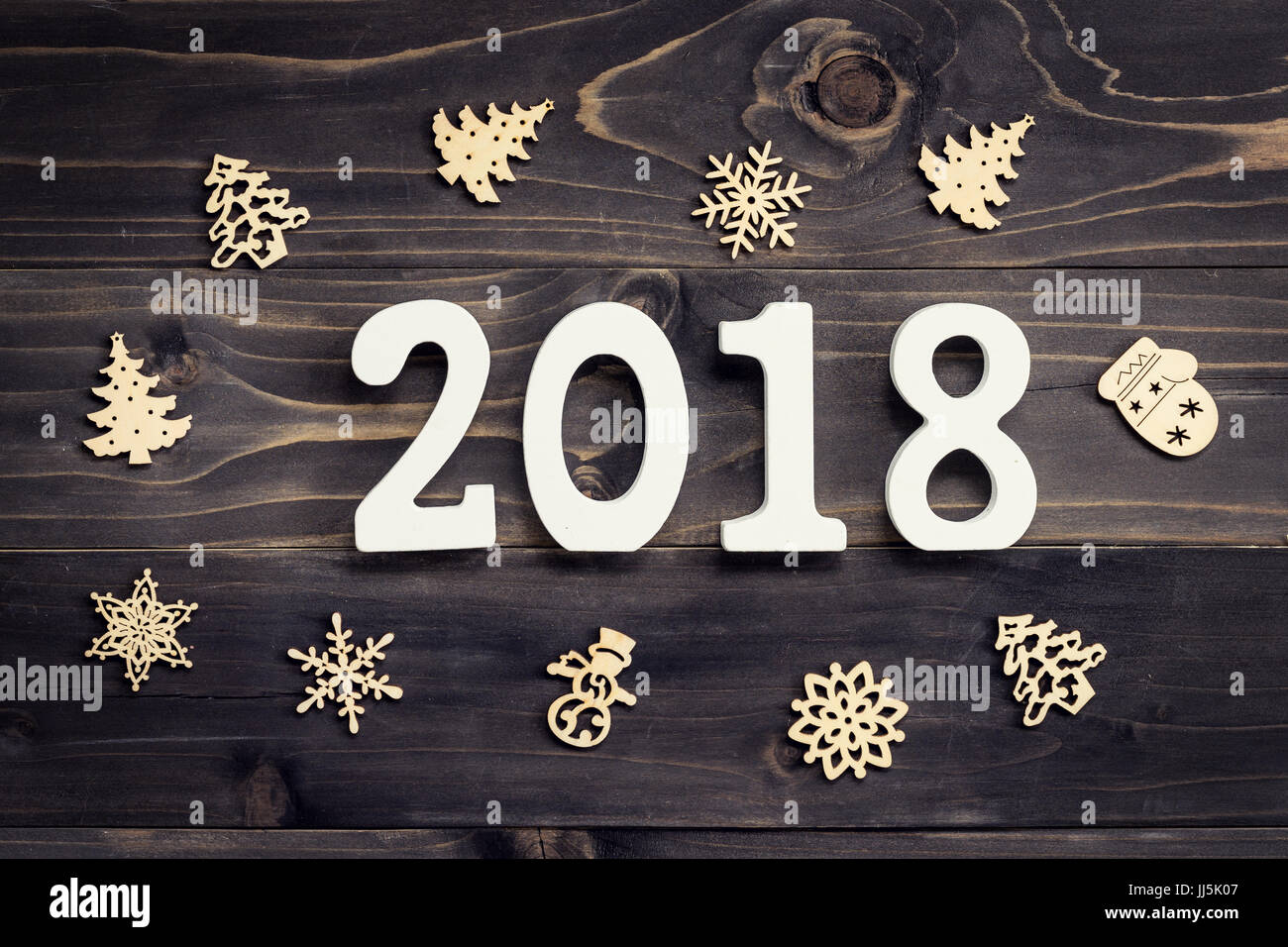 Neujahr-Konzept für 2018: Holz Zahlen 2018 und Schneeflocke Weihnachten Decoratino auf Holztisch Hintergrund. Stockfoto