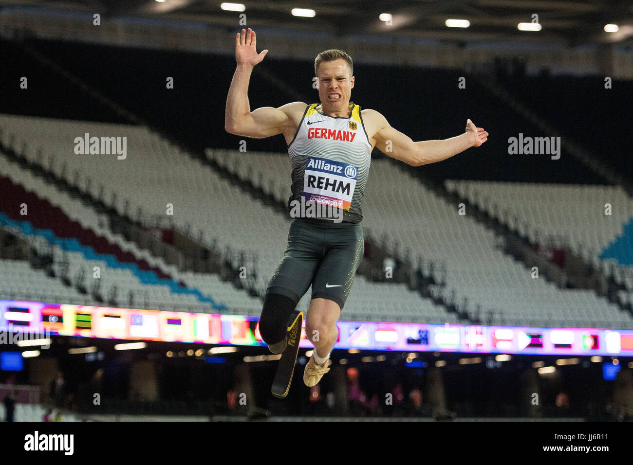 Herren T44 Weitsprung Stockfotos und -bilder Kaufen - Alamy