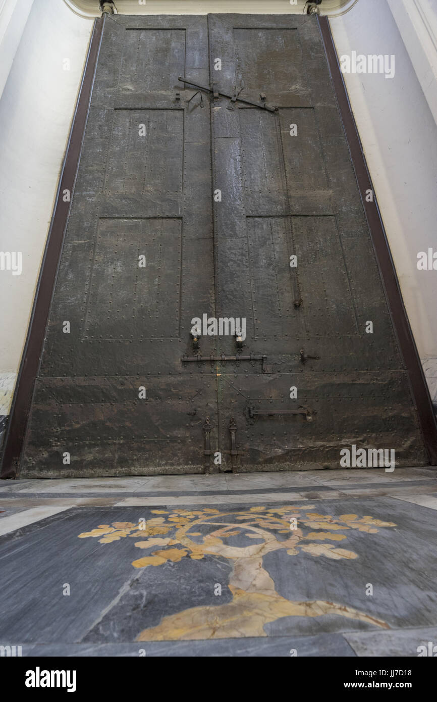 Basilica di San Giovanni in Laterano. Päpstliche Basilika St. Johannes im Lateran. Details des Interieurs. Rom, Italien, Juni 2017 Stockfoto