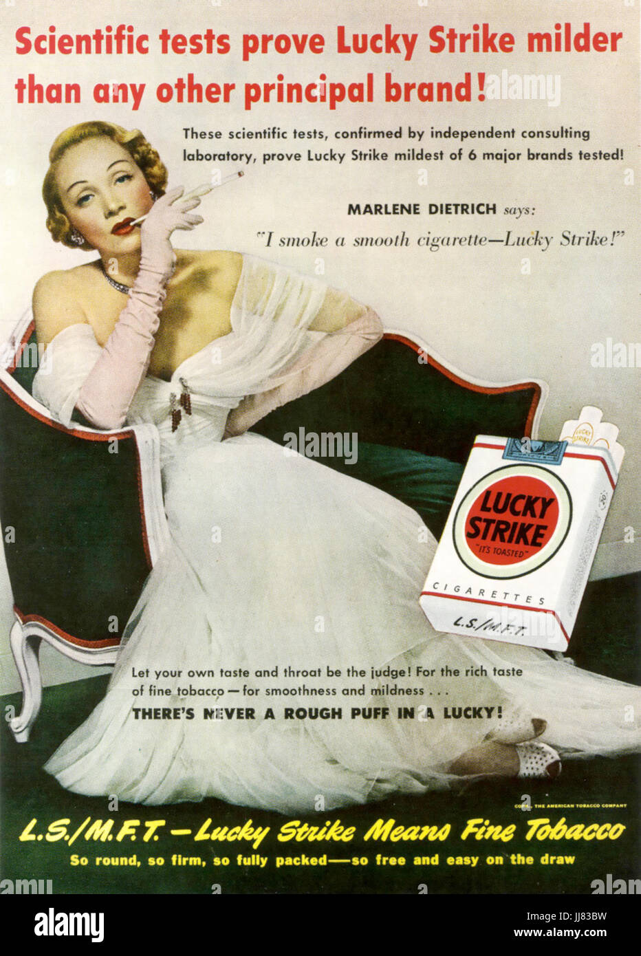 LUCKY STRIKE Anzeige 1950 Wityh Marlene Dietrich Stockfoto