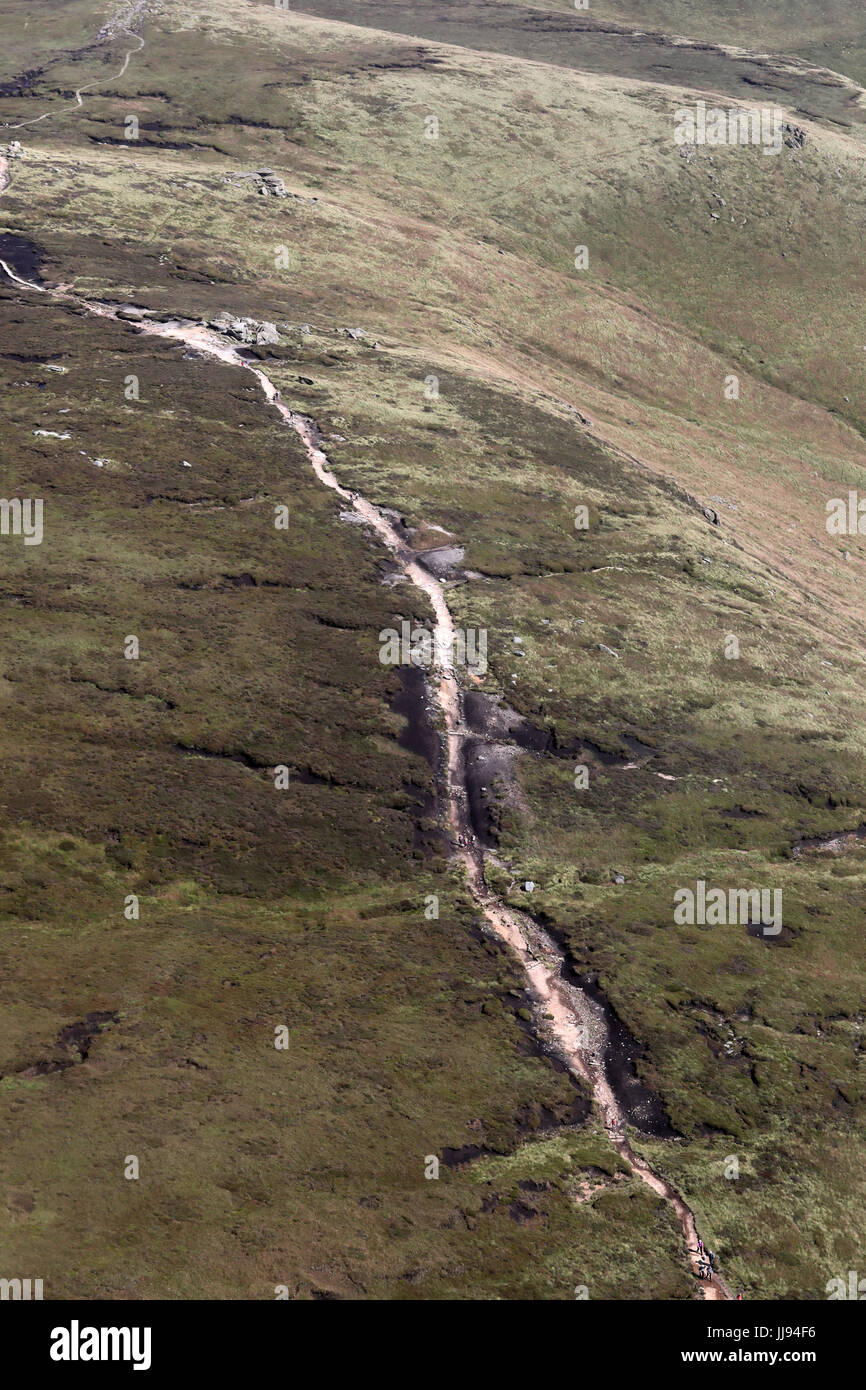 Luftaufnahme von einem Fußweg Trail Fuß auf der Pennines, UK Stockfoto