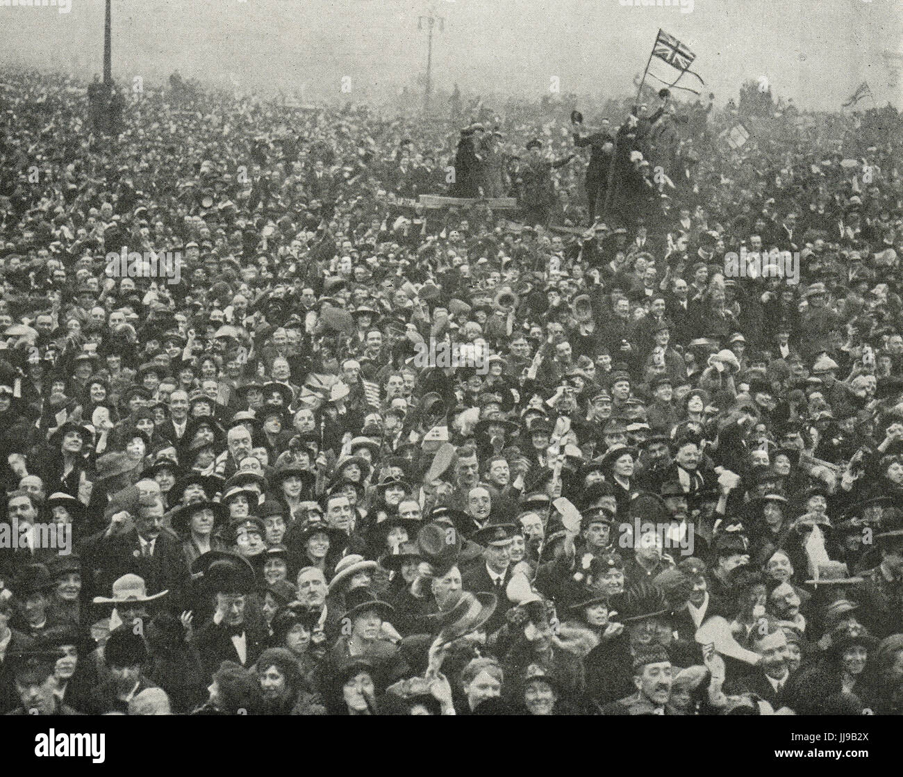 Waffenstillstand Feier gesehen vom Buckingham Palace, 11. November 1918 Stockfoto
