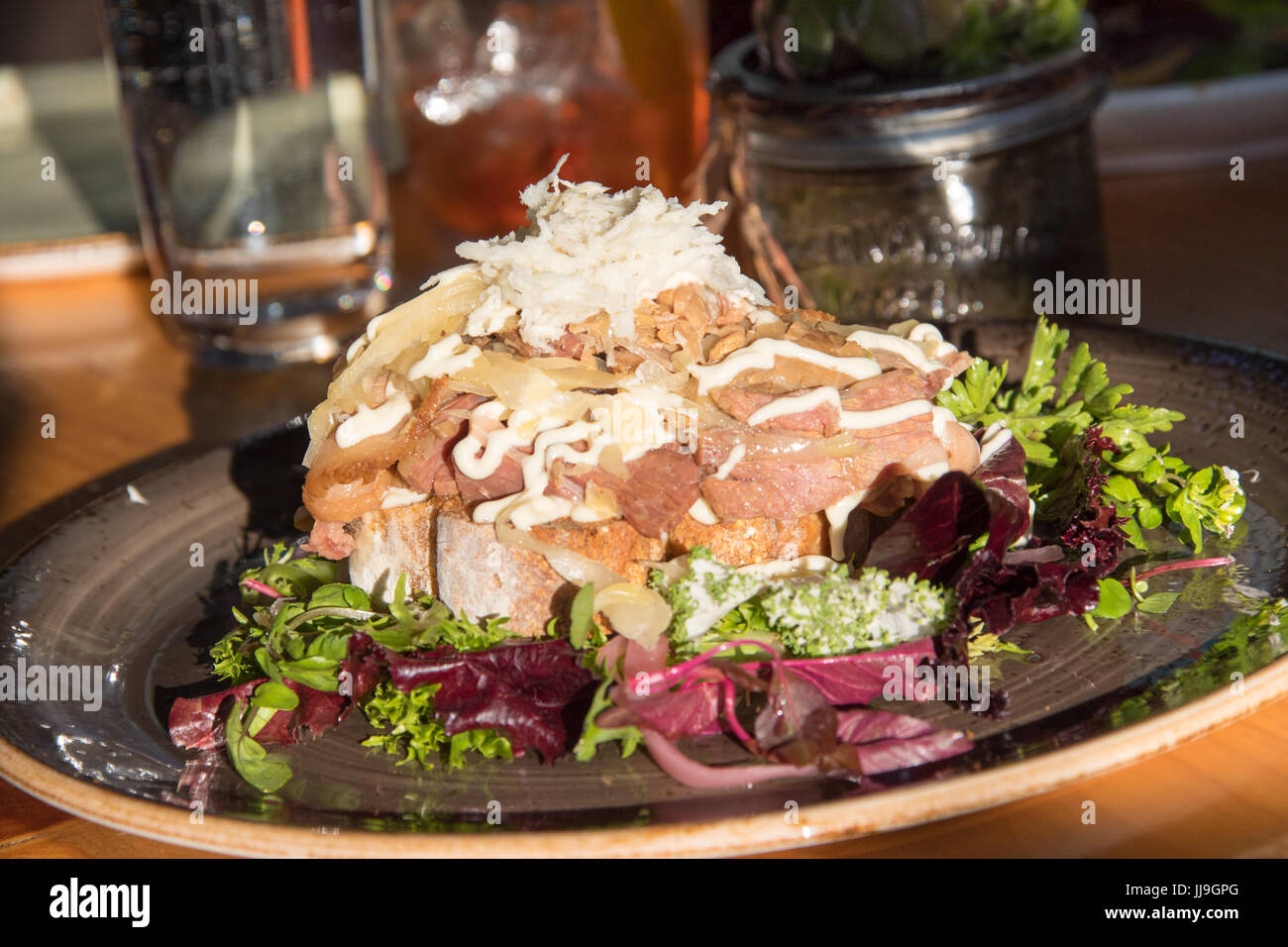 Geräucherte Bio-Rindfleisch Bruststück Restaurant Nomad, Vancouver, Kanada Stockfoto
