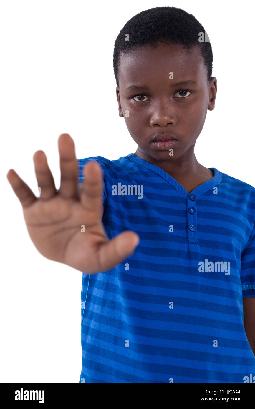 Porträt von süsser Boy zeigt seine Hand beim ignorieren Stockfoto