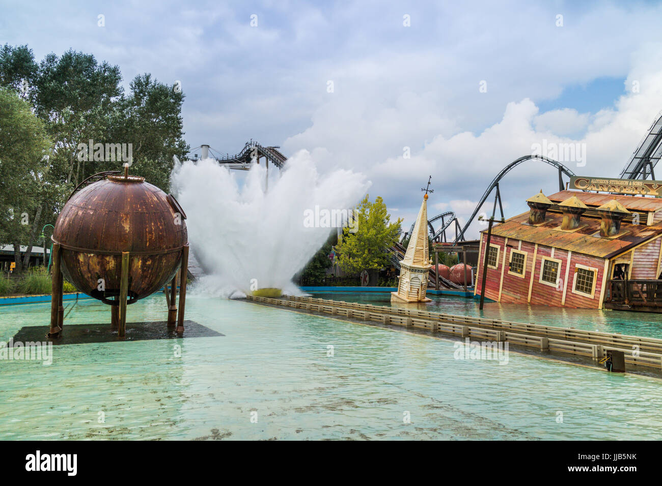 Tidal Wave Ride Attraktion im Thorpe Park Freizeitpark, Chertsey, Surrey, UK-England Stockfoto