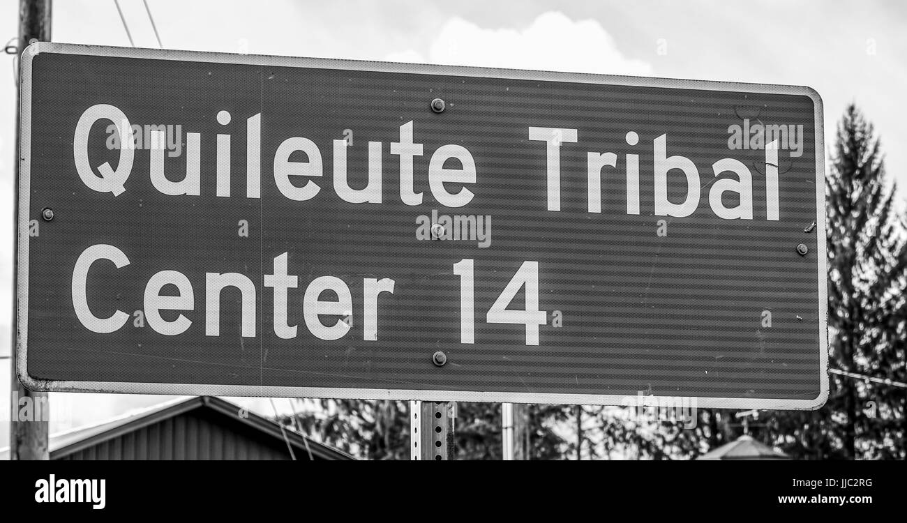 Straßenschild Quileute Stammes Center - LA PUSH - WASHINGTON - 14. April 2017 Stockfoto