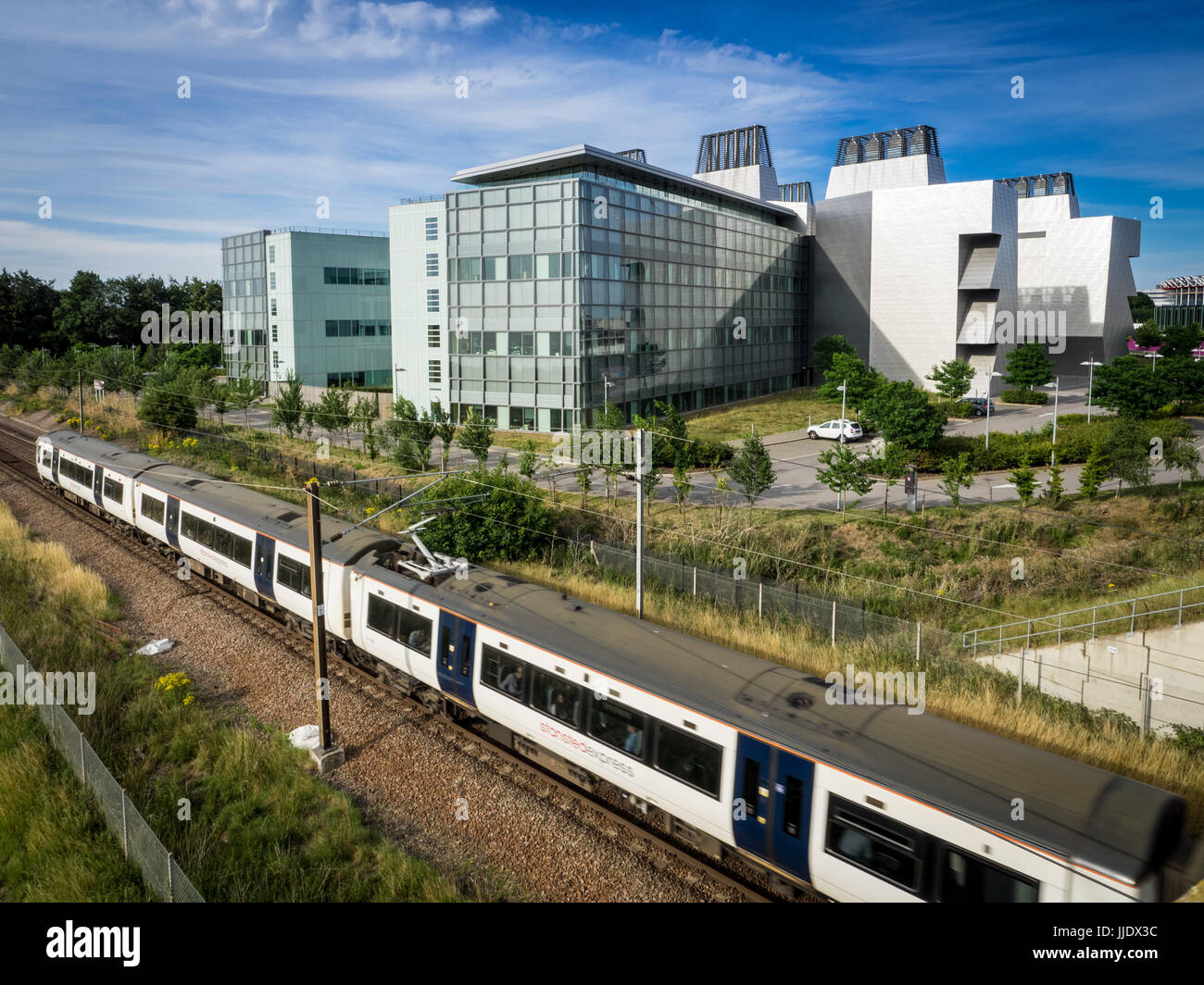 Biomedizinische Cambridge-MRC Molekularbiologie Labor/Zug - ein London, Cambridge Zug der MRC Labor für Molekulare Biologie, Cambridge UK. Stockfoto