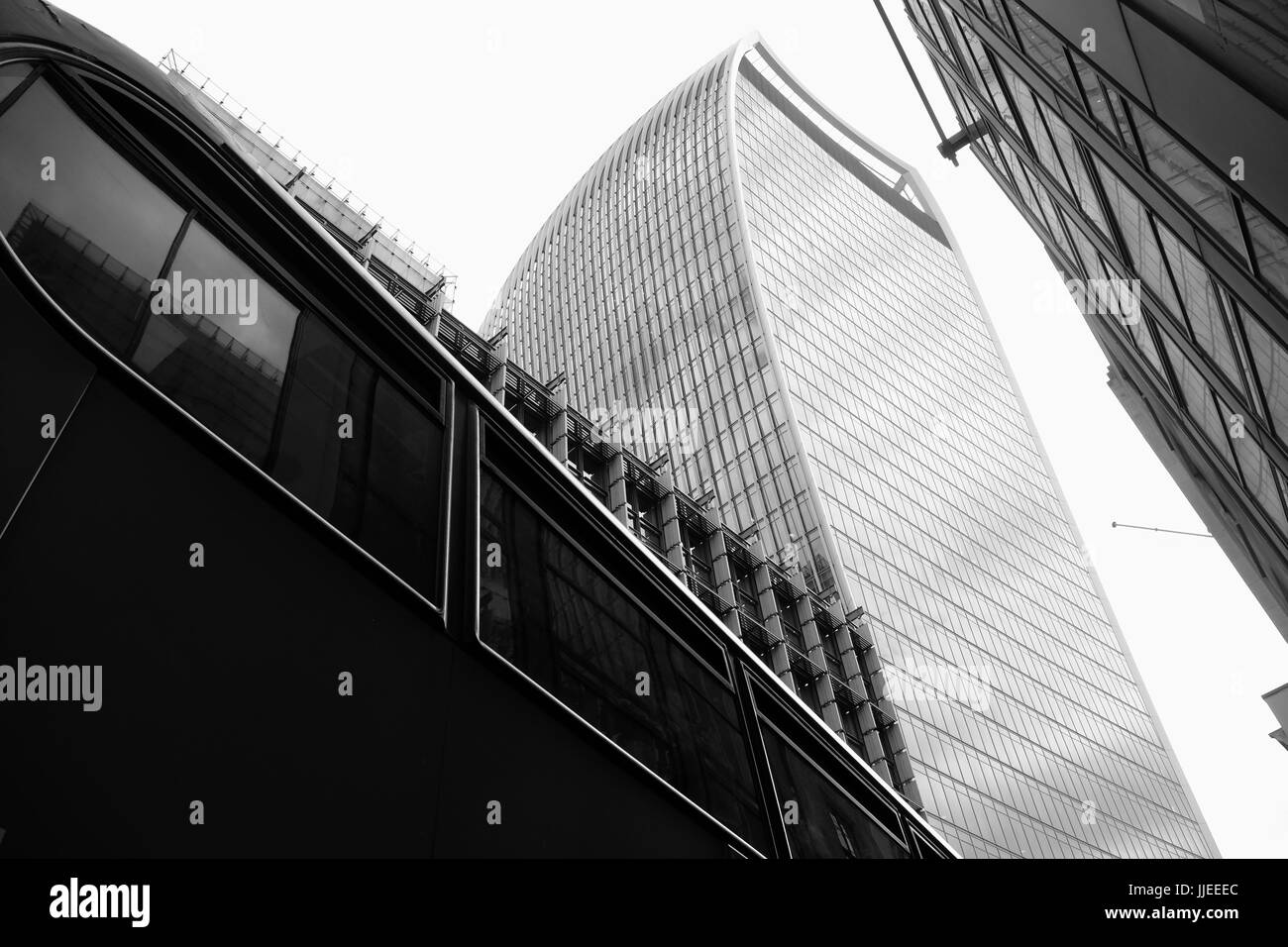 Ein Blick auf das Walkie Talkie Gebäude Fenchurch Street, London, das Bankenviertel der Hauptstadt. Stockfoto