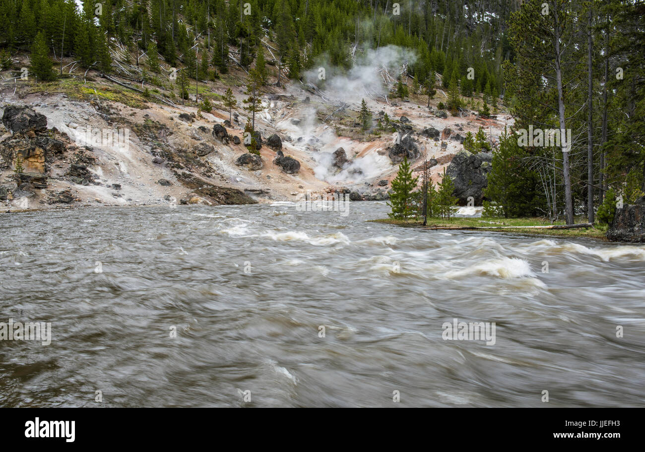 Kochenden Fluss, Geothermie, Yellowstone-Nationalpark, Wyoming USA von Bruce Montagne Stockfoto
