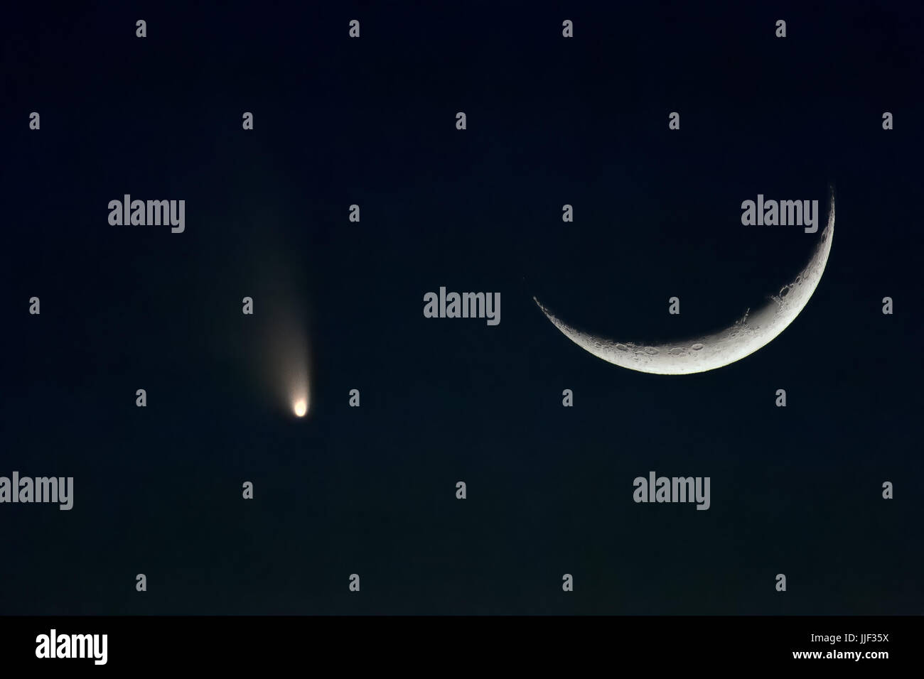 Pan-Starrs Comet und Crescent Moon, Arizona, Amerika, USA Stockfoto