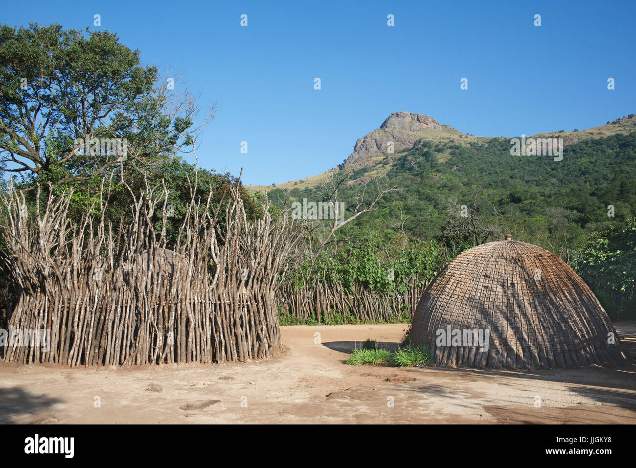 Traditionelles Dorf mit Bienenstock Hütte Mantenga Swasiland Südafrika Stockfoto