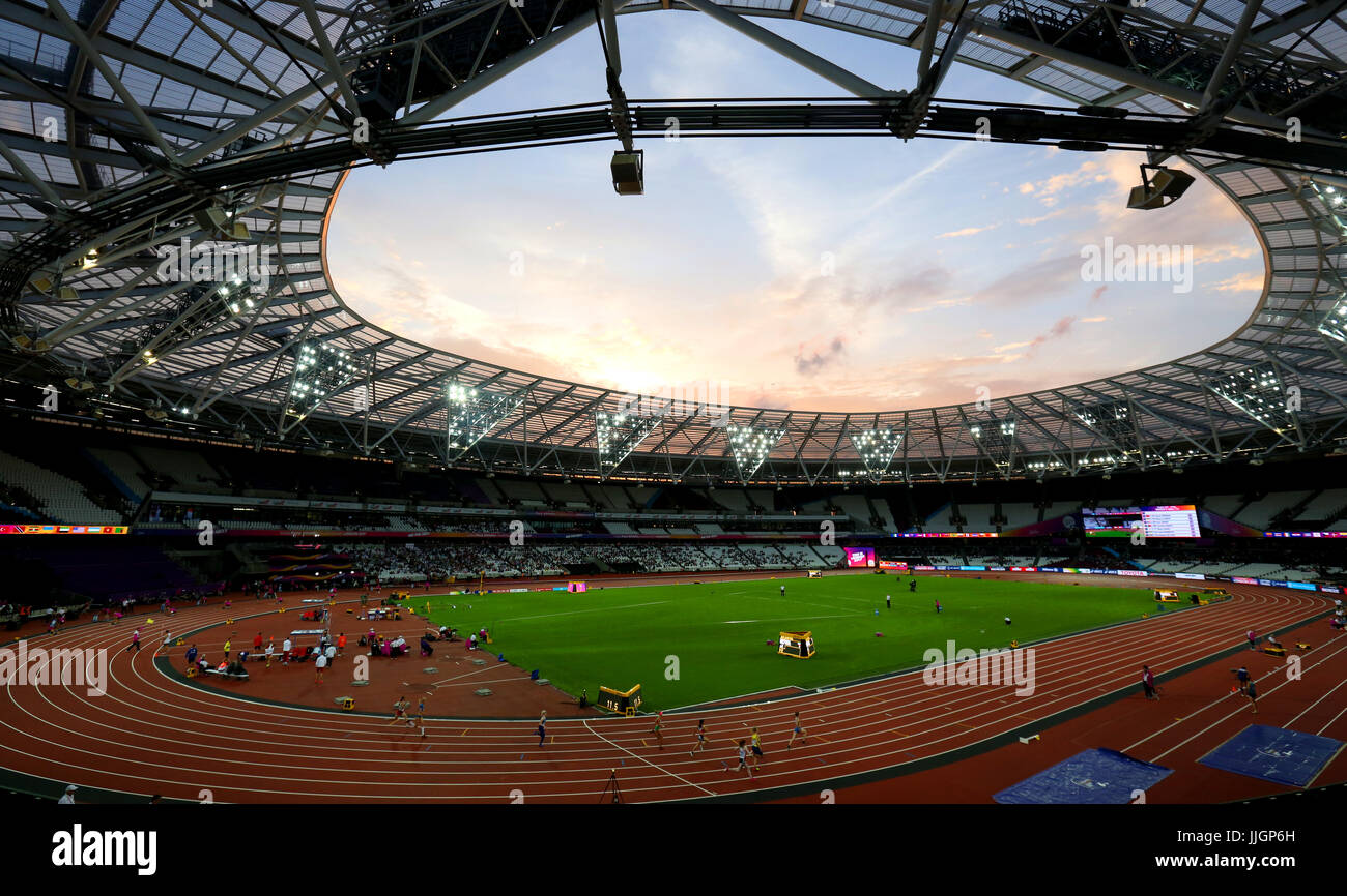 Gesamtansicht der Aktion während der Frauen 400m T13 Finale tagsüber sechs der 2017 Para Leichtathletik-Weltmeisterschaften in London Stadion. Stockfoto