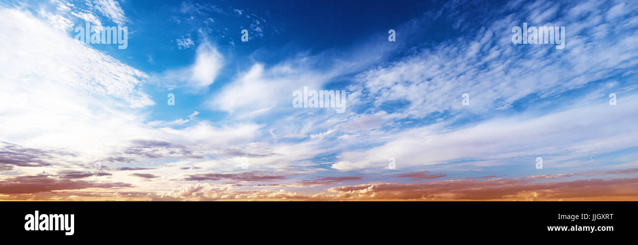 Sky Panorama Sonnenaufgang Stockfoto