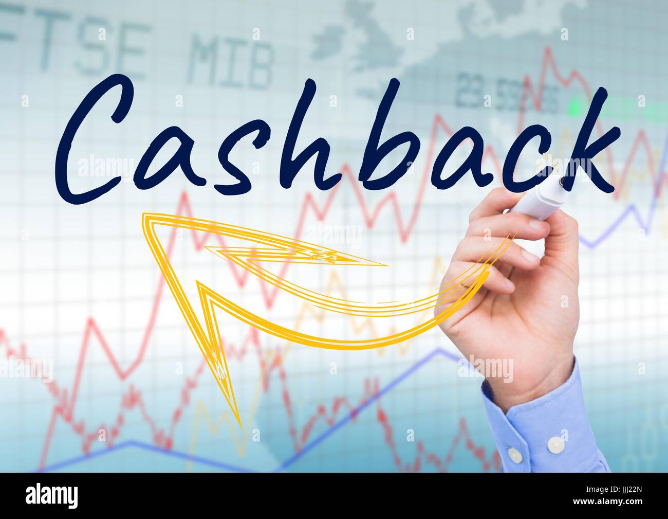 CASHBACK mit gelben Pfeil auf dem Bildschirm schreiben. Börse-Hintergrund Stockfoto