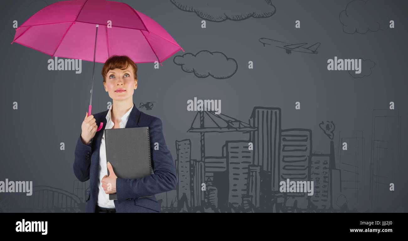 Business-Frau mit Sonnenschirm vor grauem Hintergrund mit 3D Stadt doodle Stockfoto