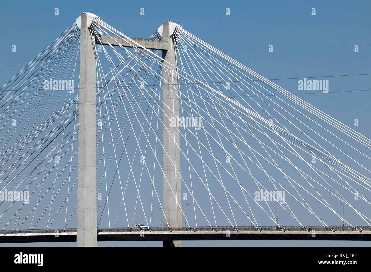 Die Kabelbrücke, offiziell die Ed Hendler Brücke genannt, erstreckt sich über den Columbia River zwischen Pasco und Kennewick, Tricities, USA Stockfoto
