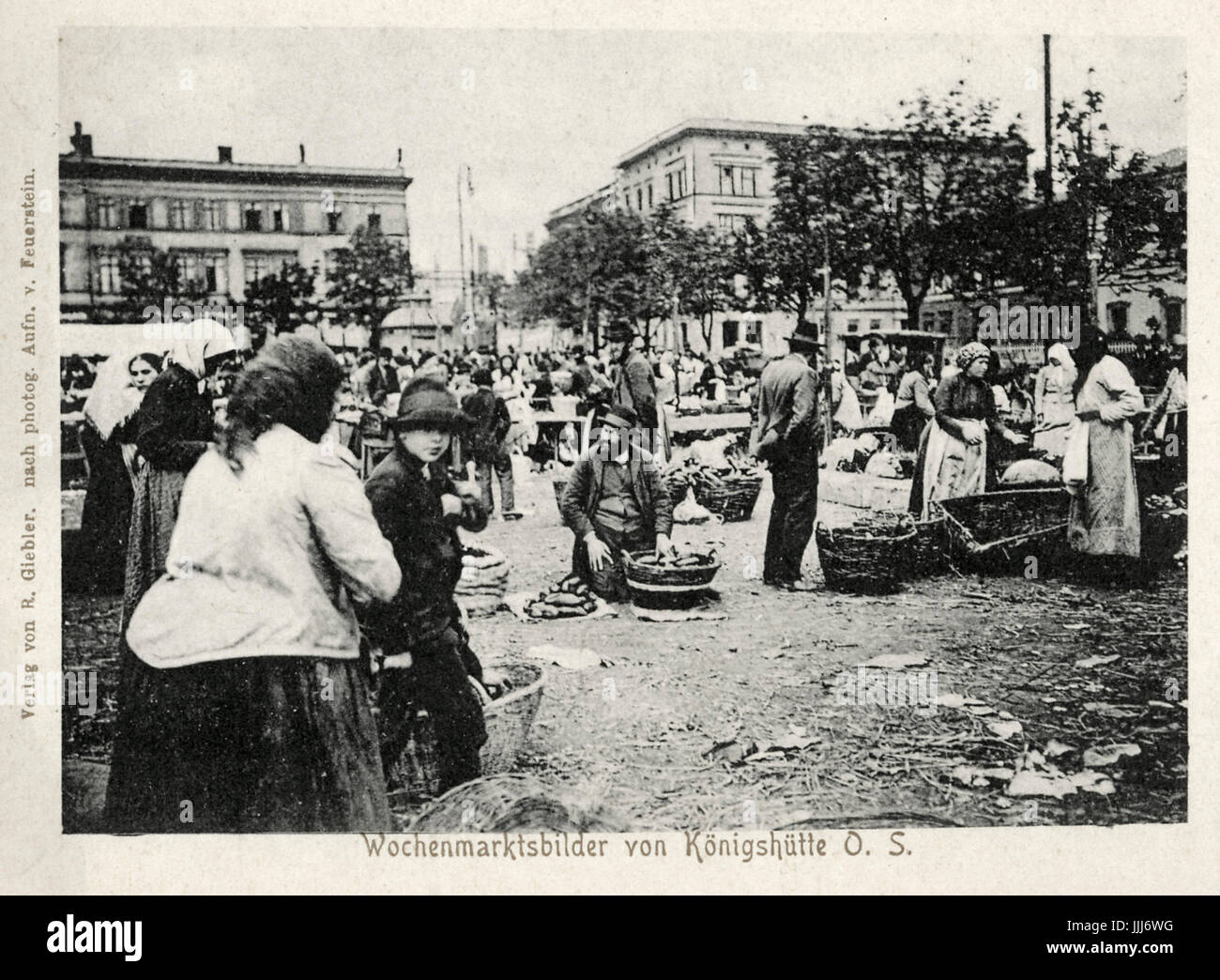 Chorzow (Konigshutte) Juden in Wochenmarkt. Anfang des 20. Jahrhunderts. Bildunterschrift lautet: Wochenmartsbilder von Konigshutte. Südpolen. Foto von Feuerstein. Stockfoto