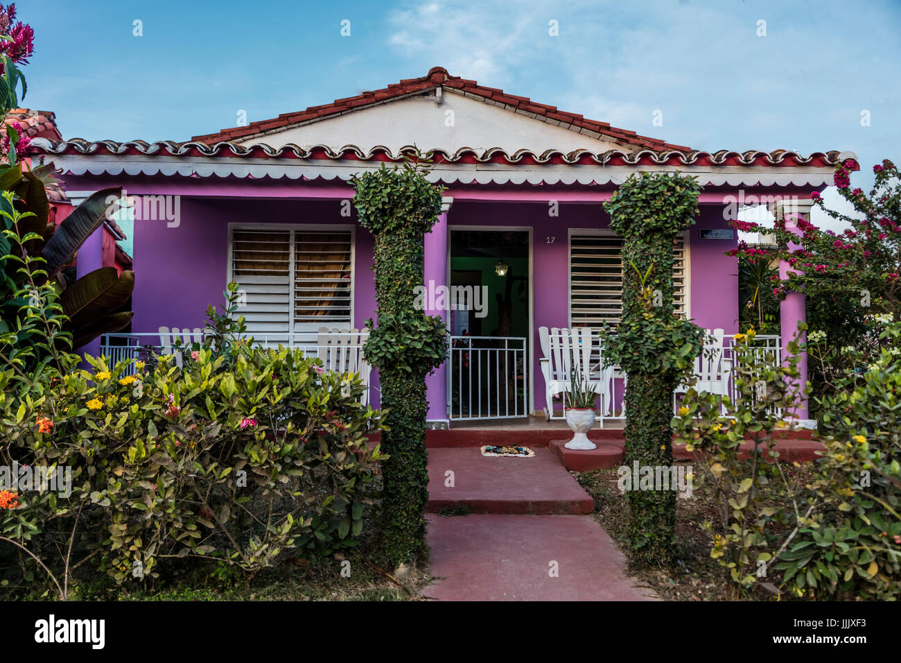 Eines der vielen CASA PARTICULARES zu Hause bleibt, wo Besucher übernachten bei einheimischen Familien - VINALES, Kuba Stockfoto