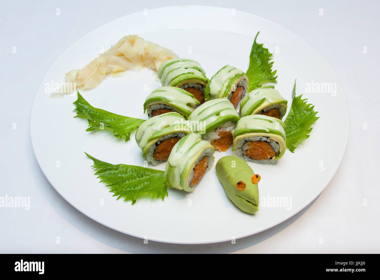 Sushi-Rolle geformt wie eine Schildkröte Stockfoto