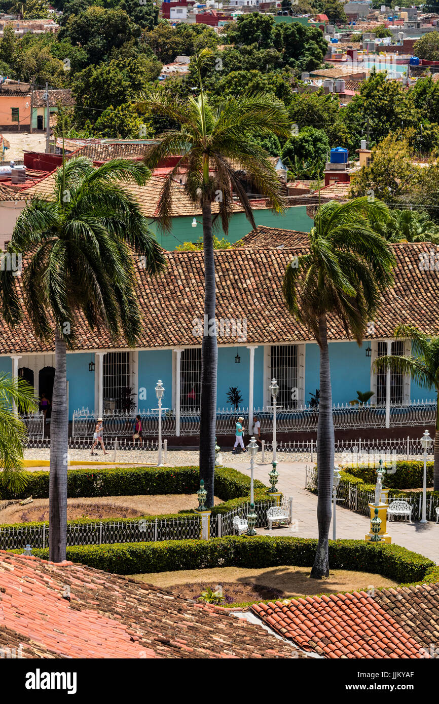 Die PLAZA MAYOR ist umgeben von historischen Gebäuden im Herzen der Stadt - TRINIDAD, Kuba Stockfoto