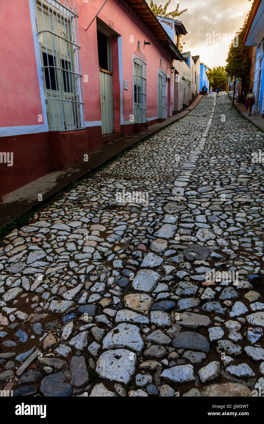 Die gepflasterten Straßen und bunten Häusern von TRINIDAD, Kuba Stockfoto