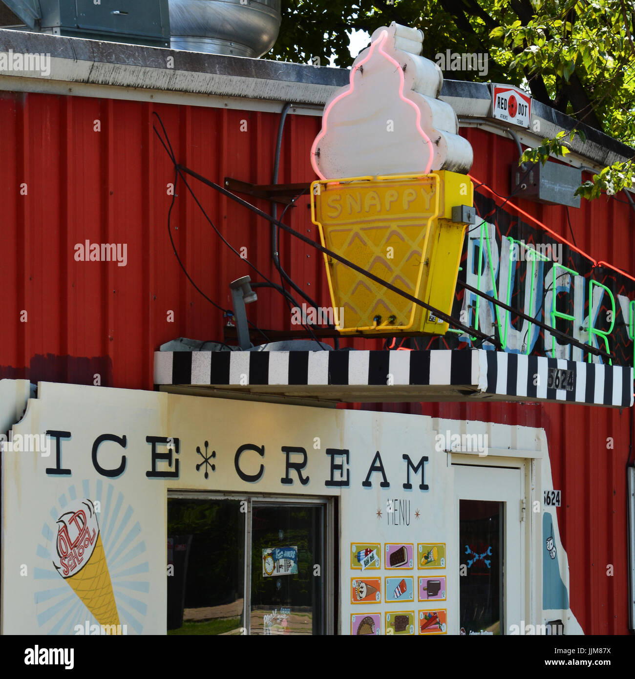 Outdoor ice cream stand Fotos und Bildmaterial in hoher Auflösung Alamy