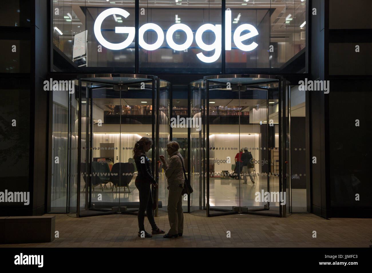 Googles temporäre Räumlichkeiten, bevor sie in einem speziell angefertigten Büro bewegen. Am Kings Cross gelegen Stockfoto