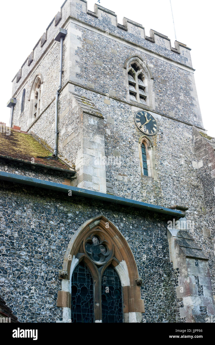 Die Kirchturmuhr Turm der St. Mary Parish Church, Wendover, Bucks, UK, Stockfoto
