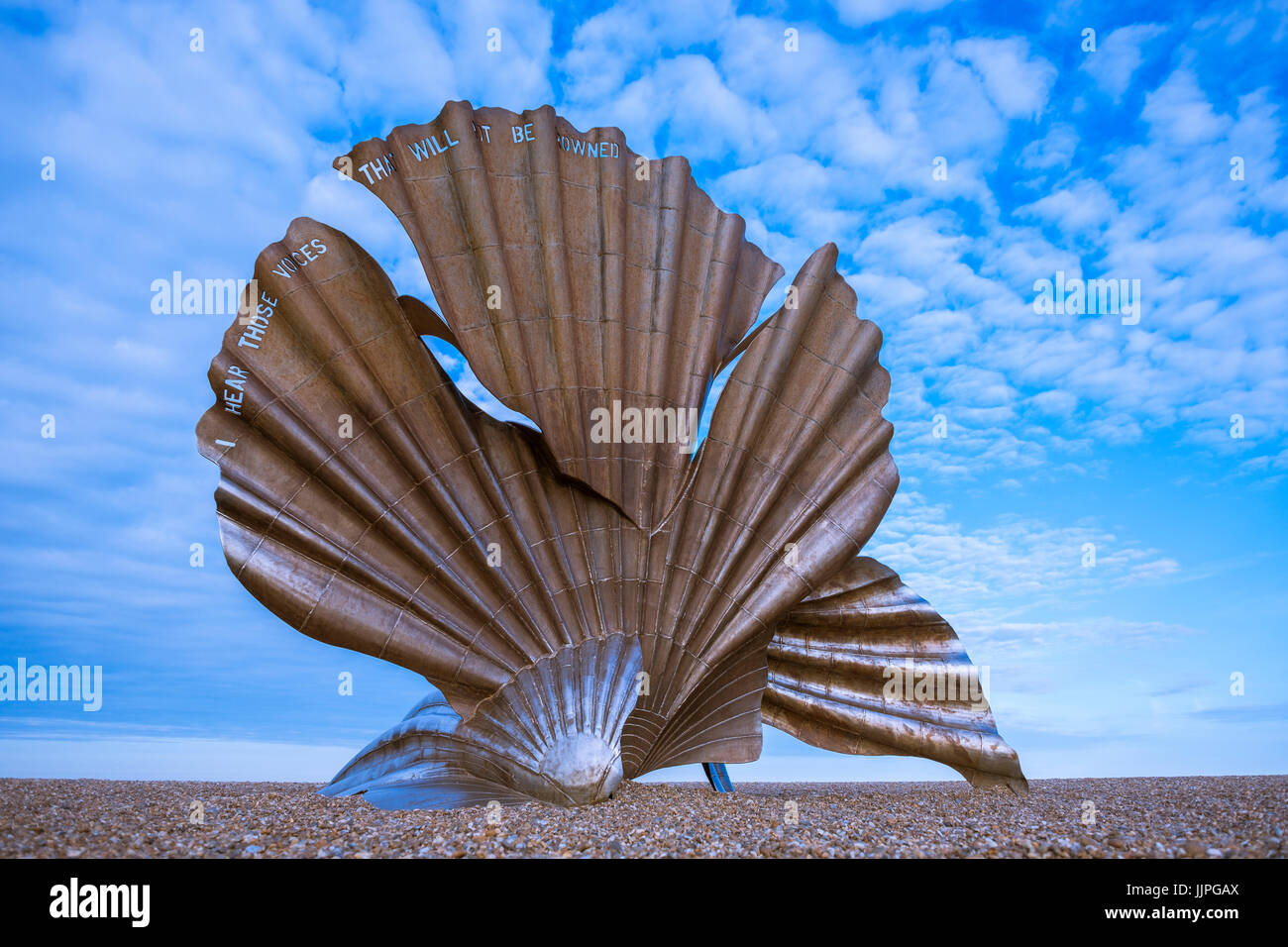 Die Jakobsmuschel von Suffolk, Benjamin Britten gewidmet ist Grundlage Künstler Maggi Hambling. Stockfoto