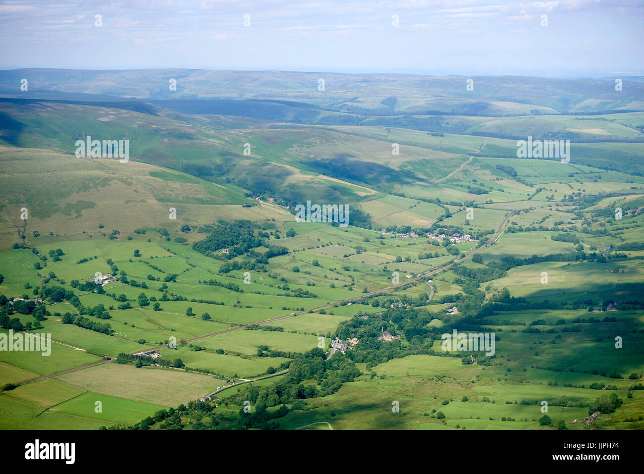 Eine Luftaufnahme des Hope Valley, Peak District, Derbyshire, nördlichen England UK Stockfoto