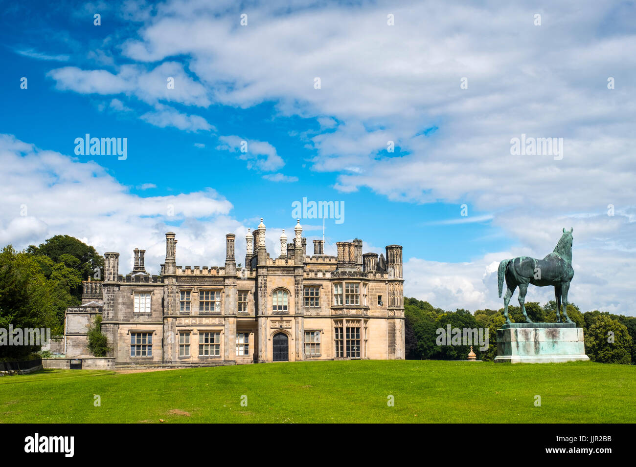 Außenansicht des Dalmeny House Herrenhaus außerhalb Edinburgh in Schottland, Vereinigtes Königreich Stockfoto