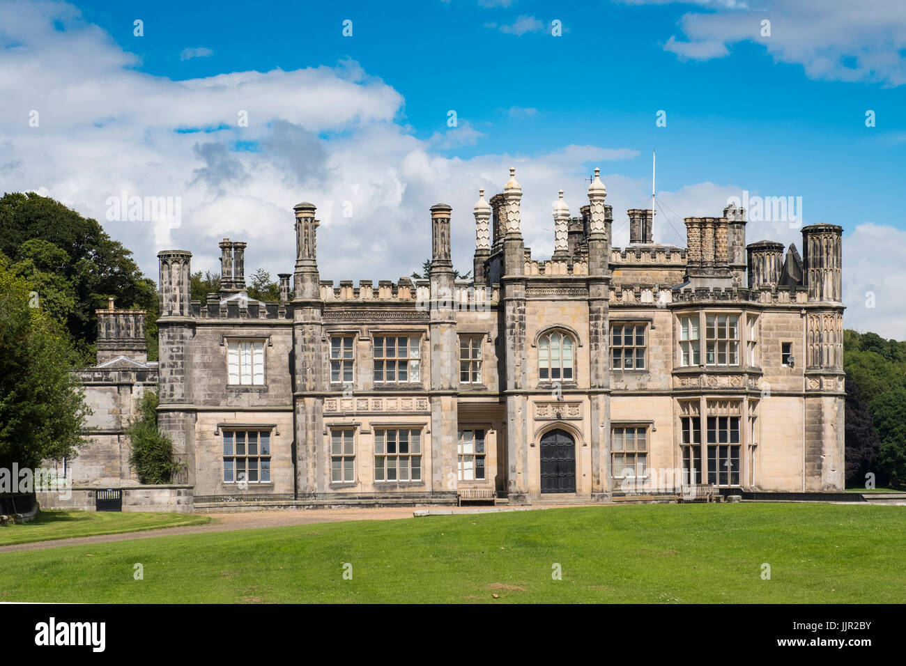Außenansicht des Dalmeny House Herrenhaus außerhalb Edinburgh in Schottland, Vereinigtes Königreich Stockfoto