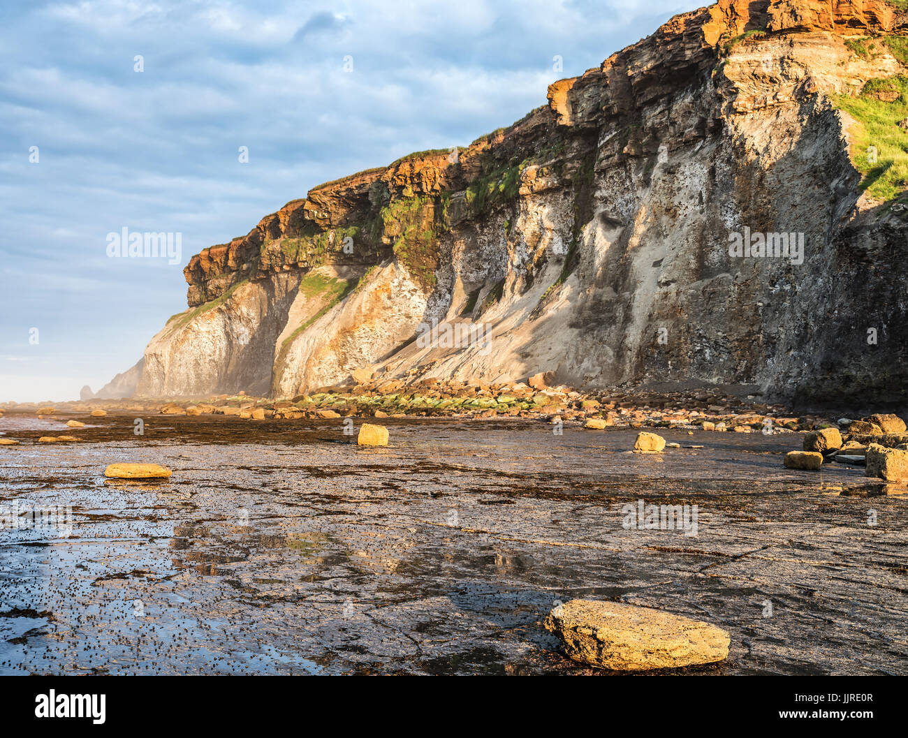 Ebbe im gegen Bay, in der Nähe von Whitby Stockfoto