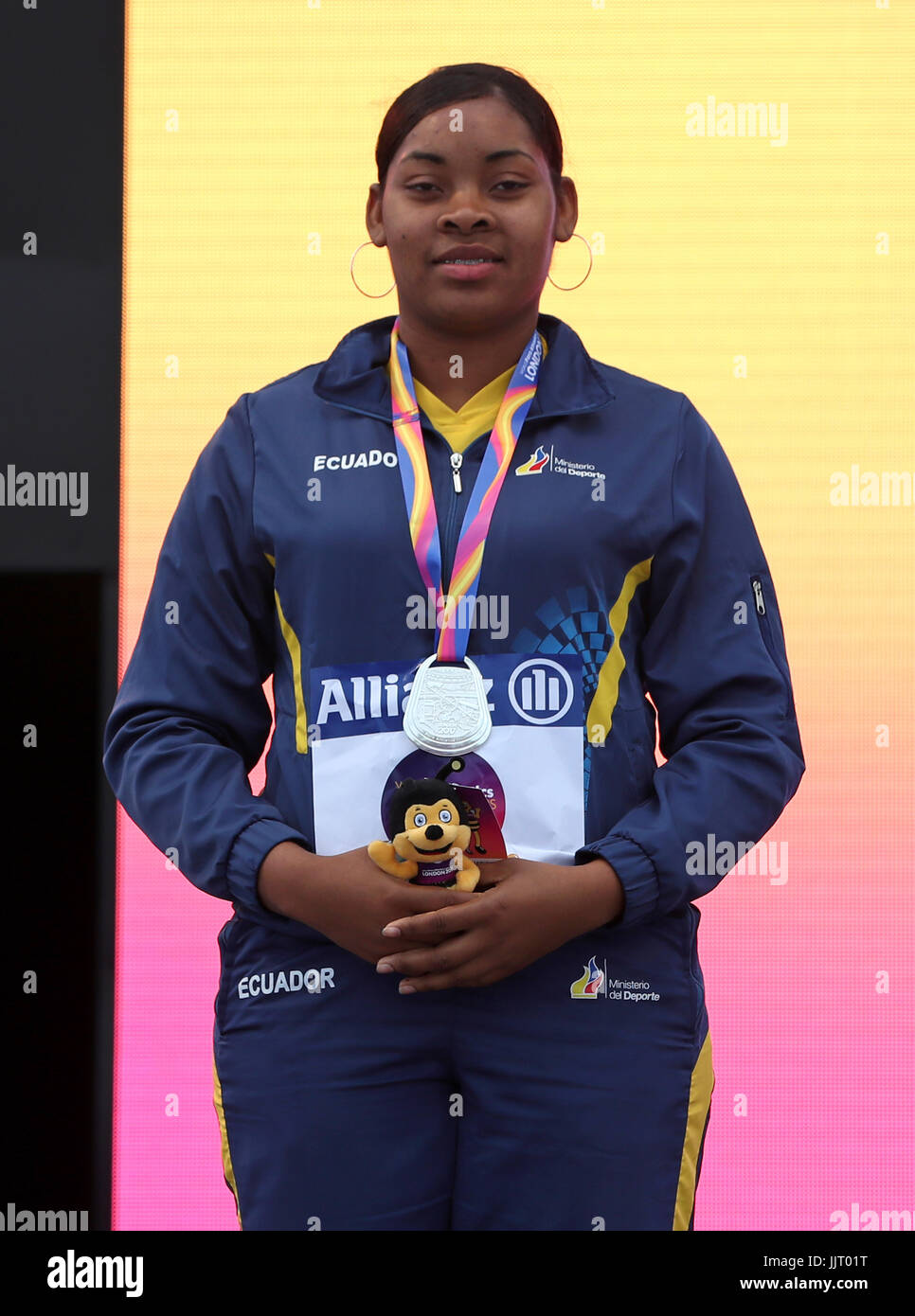 Eduador die Poleth Isamar Mendes Sanchez mit ihrer Silbermedaille nach der Frauen Kugelstoßen F20 letzte Tag fünf der 2017 Para Leichtathletik-Weltmeisterschaften in London Stadion Stockfoto