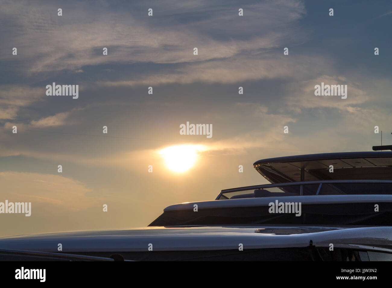 Luxus-Yacht an einem sonnigen Tag in Kroatien Stockfoto