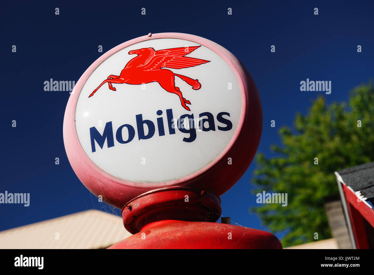 Glaskugel von einem Vintage Mobilgas Zapfsäule. Stockfoto
