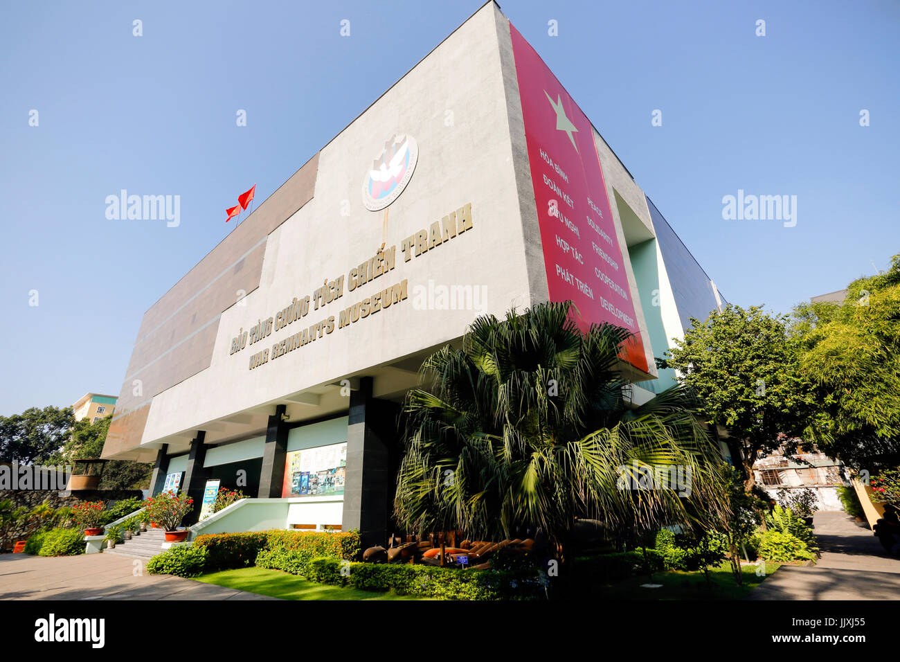 Ho-Chi-Minh-Stadt, Vietnam - 19. Januar 2016: Das War Remnants Museum ist ein Kriegsmuseum im Bezirk 3, Ho-Chi-Minh-Stadt, Vietnam. Stockfoto