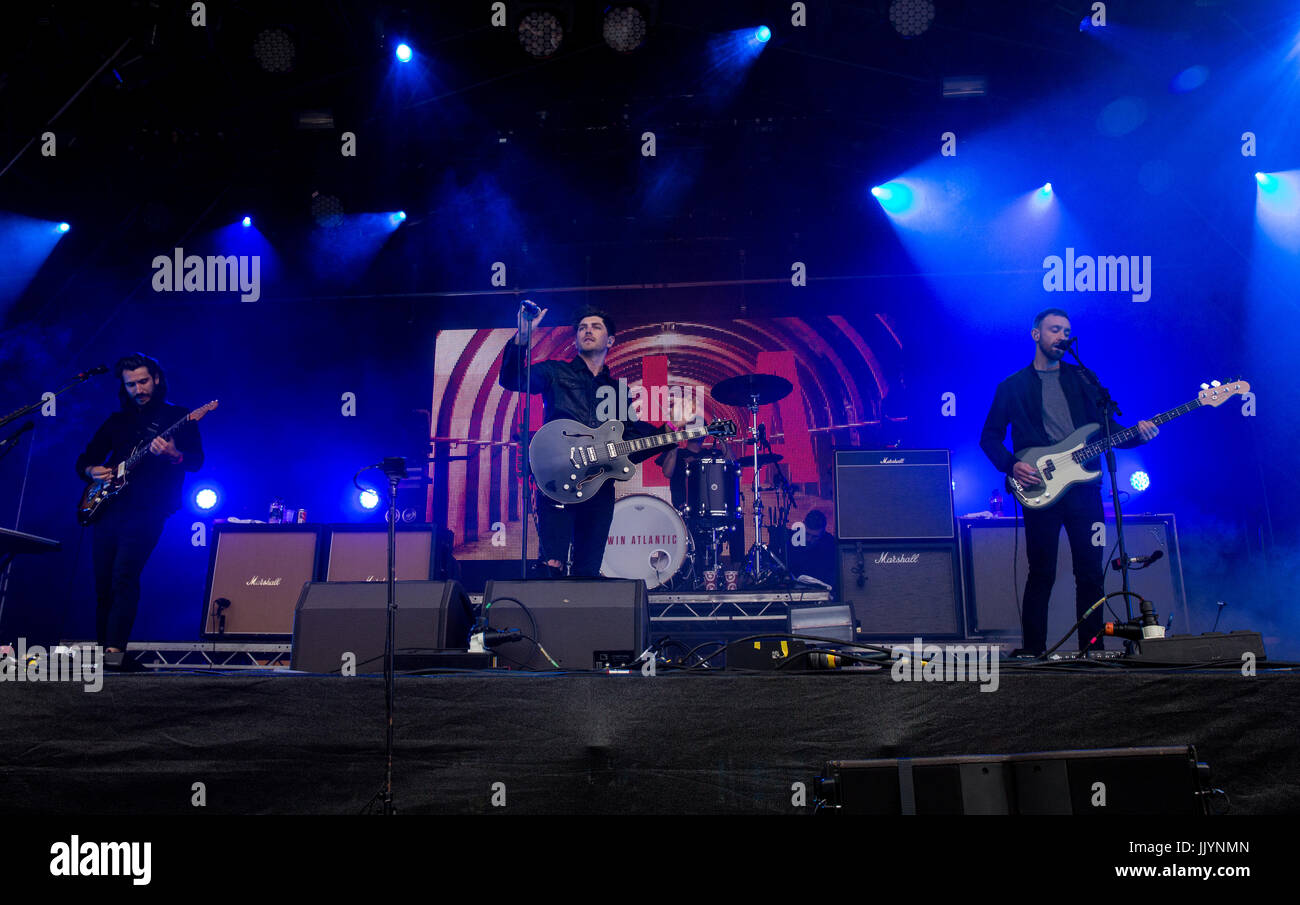 Sheffield, UK. 21. Juli 2017. Twin Atlantic auf der Hauptbühne an der Sheffield Straßenbahnlinien Sheffield durchführen. Bildnachweis: Gary Bagshawe/Alamy Live-Nachrichten Stockfoto