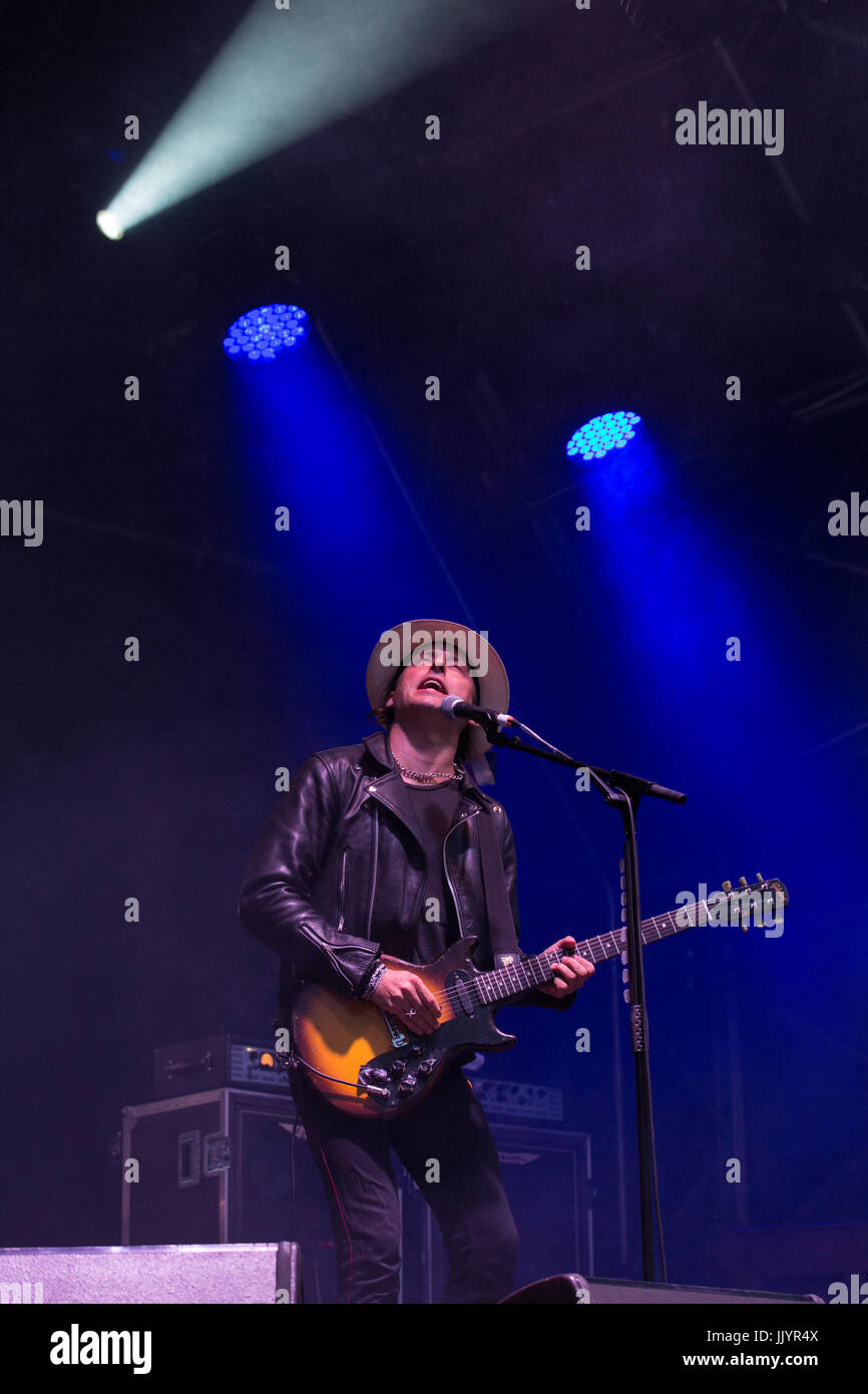 Sheffield, UK. 21. Juli 2017. Carl Barat von the Libertines live auf der Bühne beim Festival Straßenbahnlinien in Sheffield. Bildnachweis: Gary Bagshawe/Alamy Live-Nachrichten Stockfoto