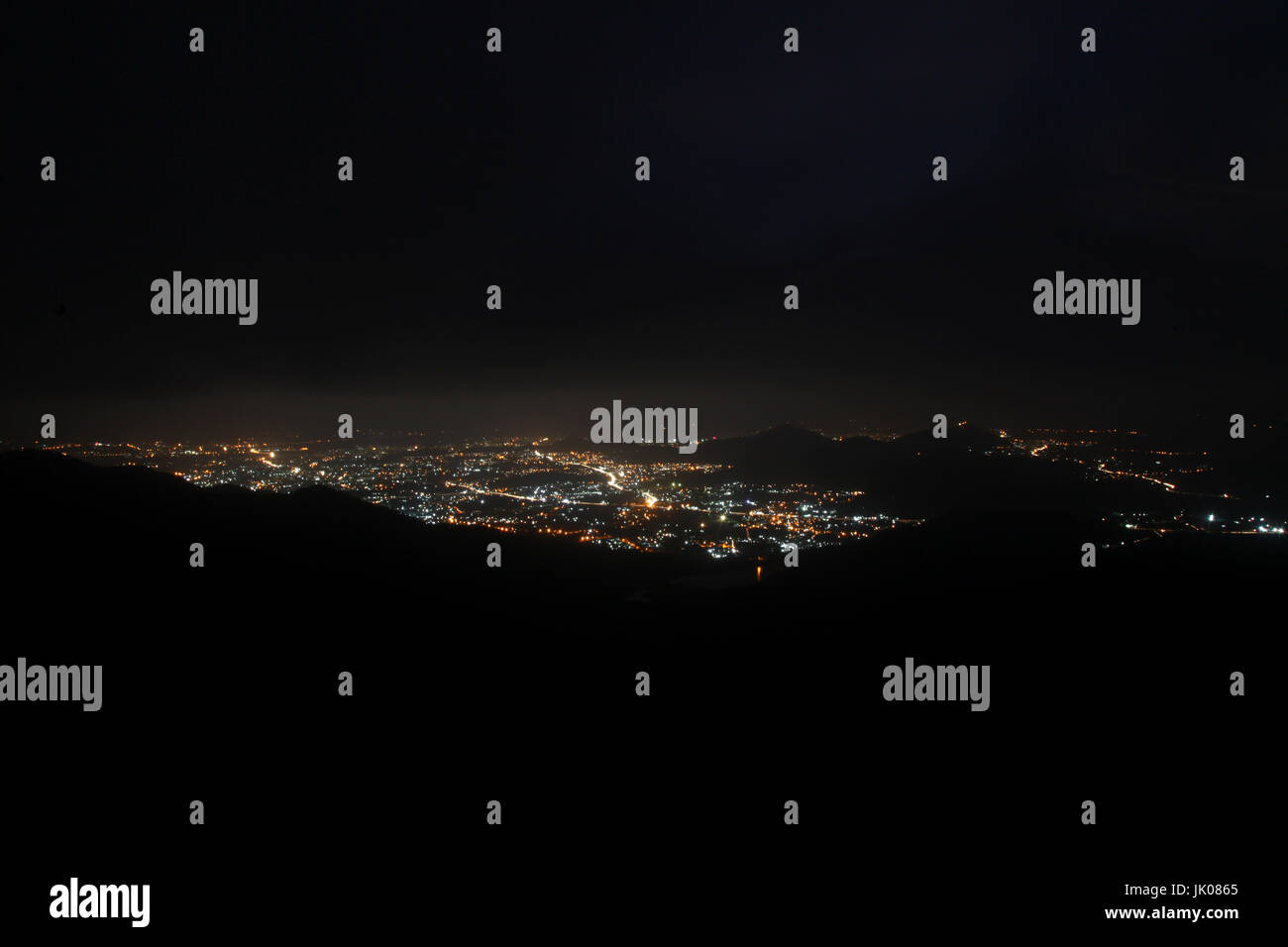 "City-Night aus der Sicht auf Berg, Mumbai-Indien" Stockfoto