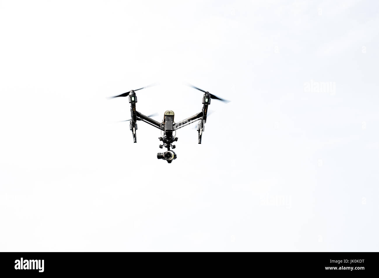 eine Drohne in den Himmel Stockfoto