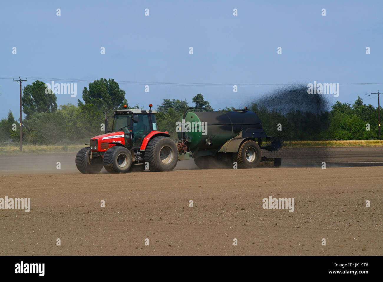Bauernhof Muck breitet sich in ausgesät Feld Yorkshire Vereinigtes Königreich Stockfoto