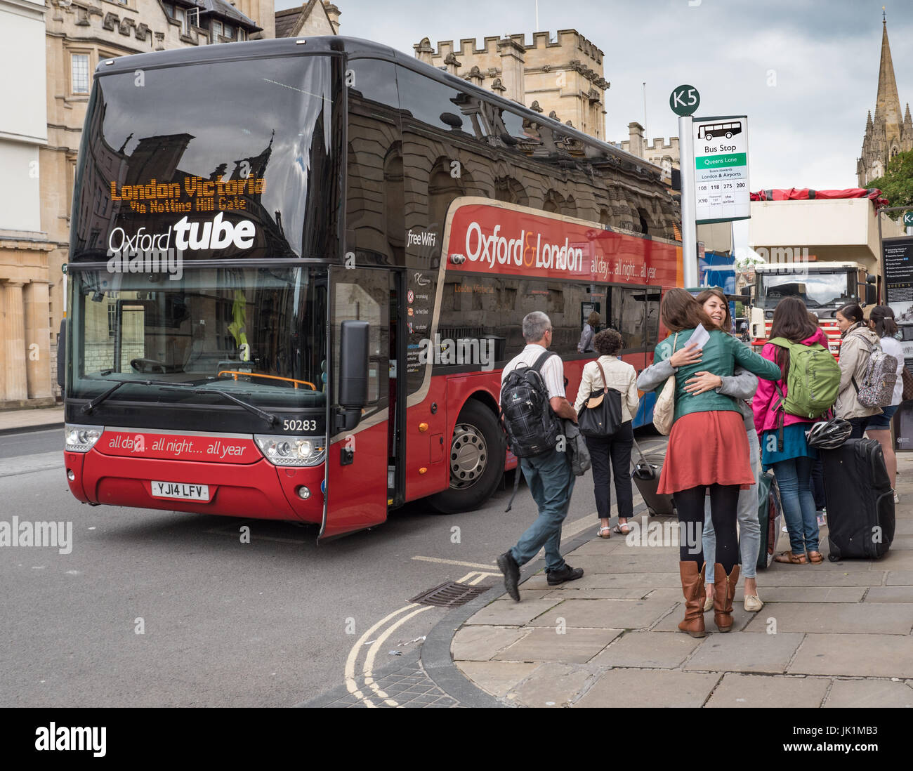 Der Oxford TubeBusService nach London Victoria Abholer an Queens Lane