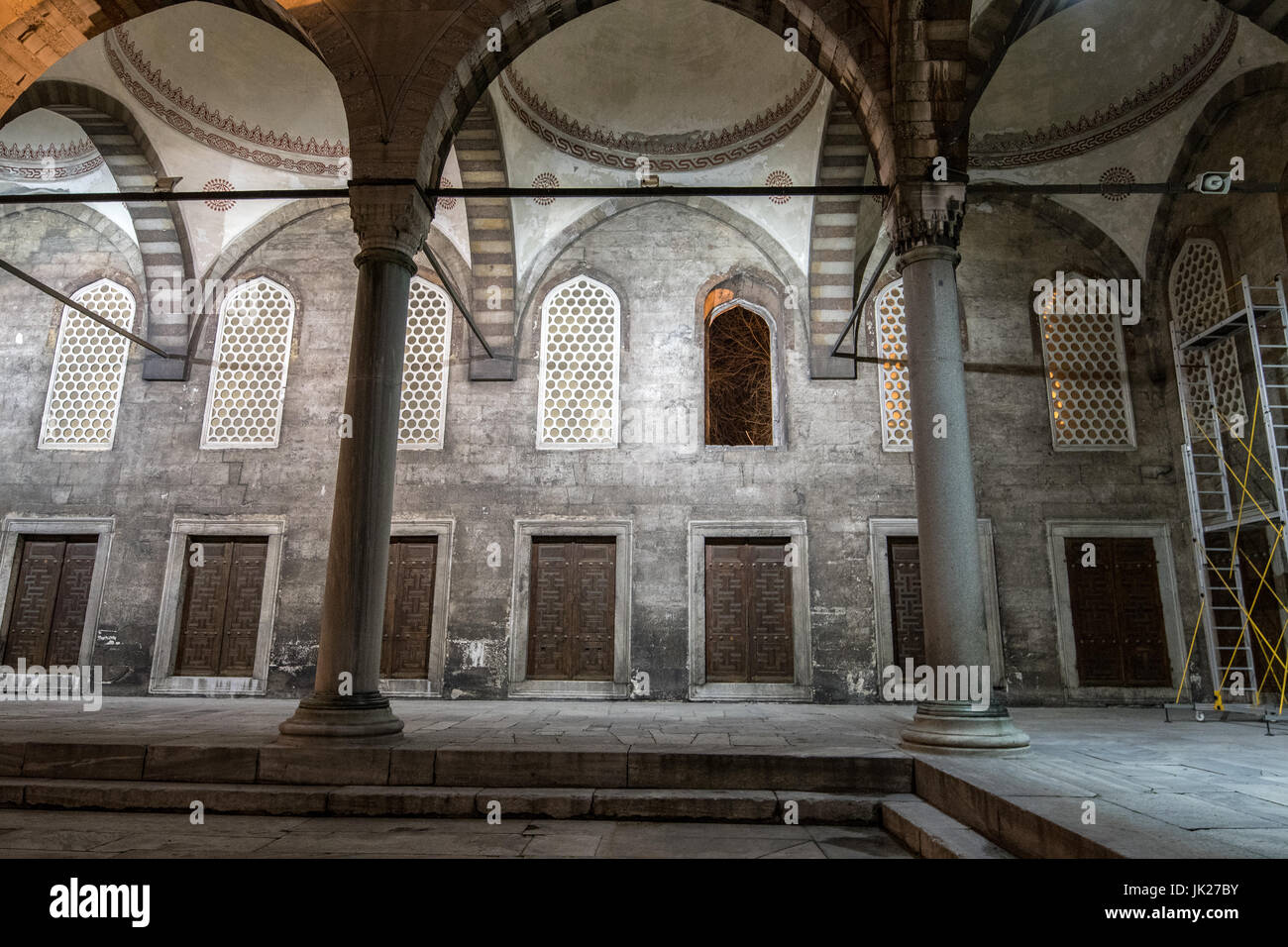 Der Hof des Sultan Ahmed Mosque oder der blauen Moschee in Istanbul, Türkei. Stockfoto