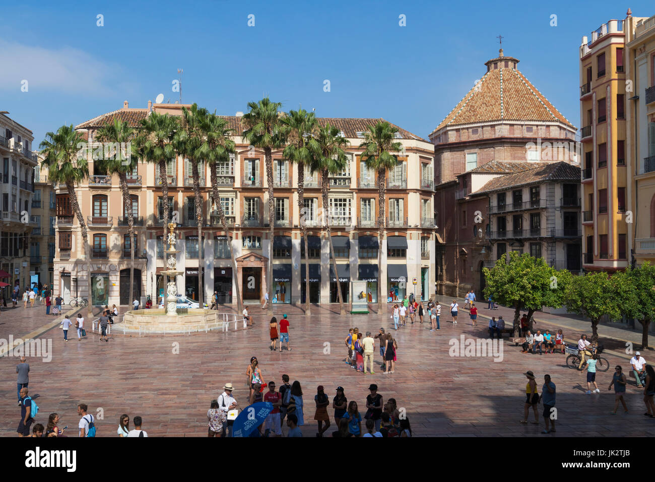 Málaga, Costa Del Sol, Provinz Malaga, Andalusien, Südspanien. Plaza De La Constitución. Syntagma-Platz. Stockfoto