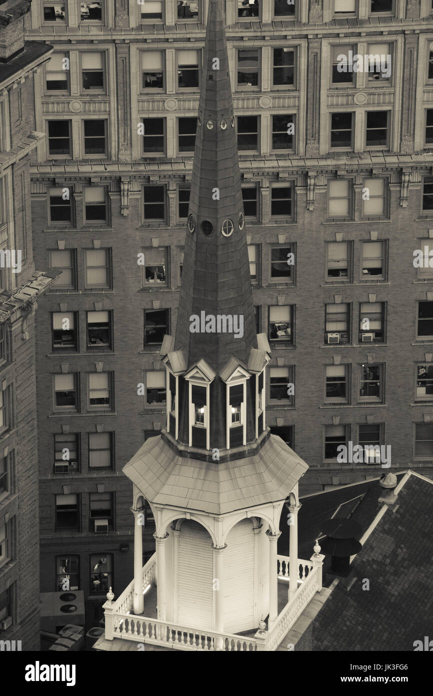 USA, Massachusetts, Boston Downtown Crossing, erhöhte Ansicht des Old South Meeting House, Dämmerung Stockfoto