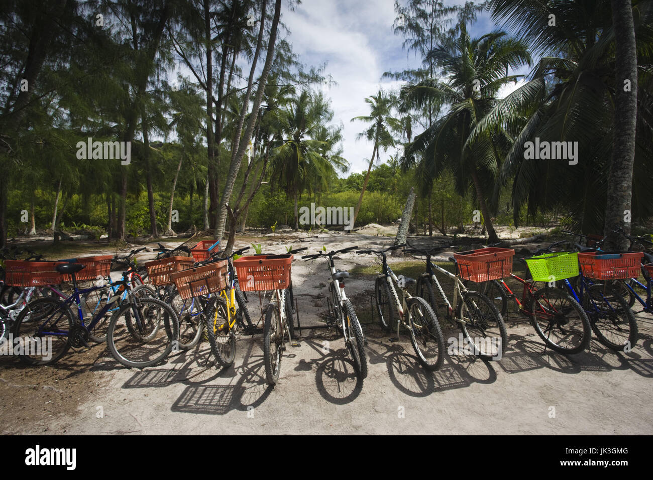 Seychellen, La Digue Island, L'Union Estate Plantage, Strand Anse Source d ' Argent, Fahrräder Stockfoto