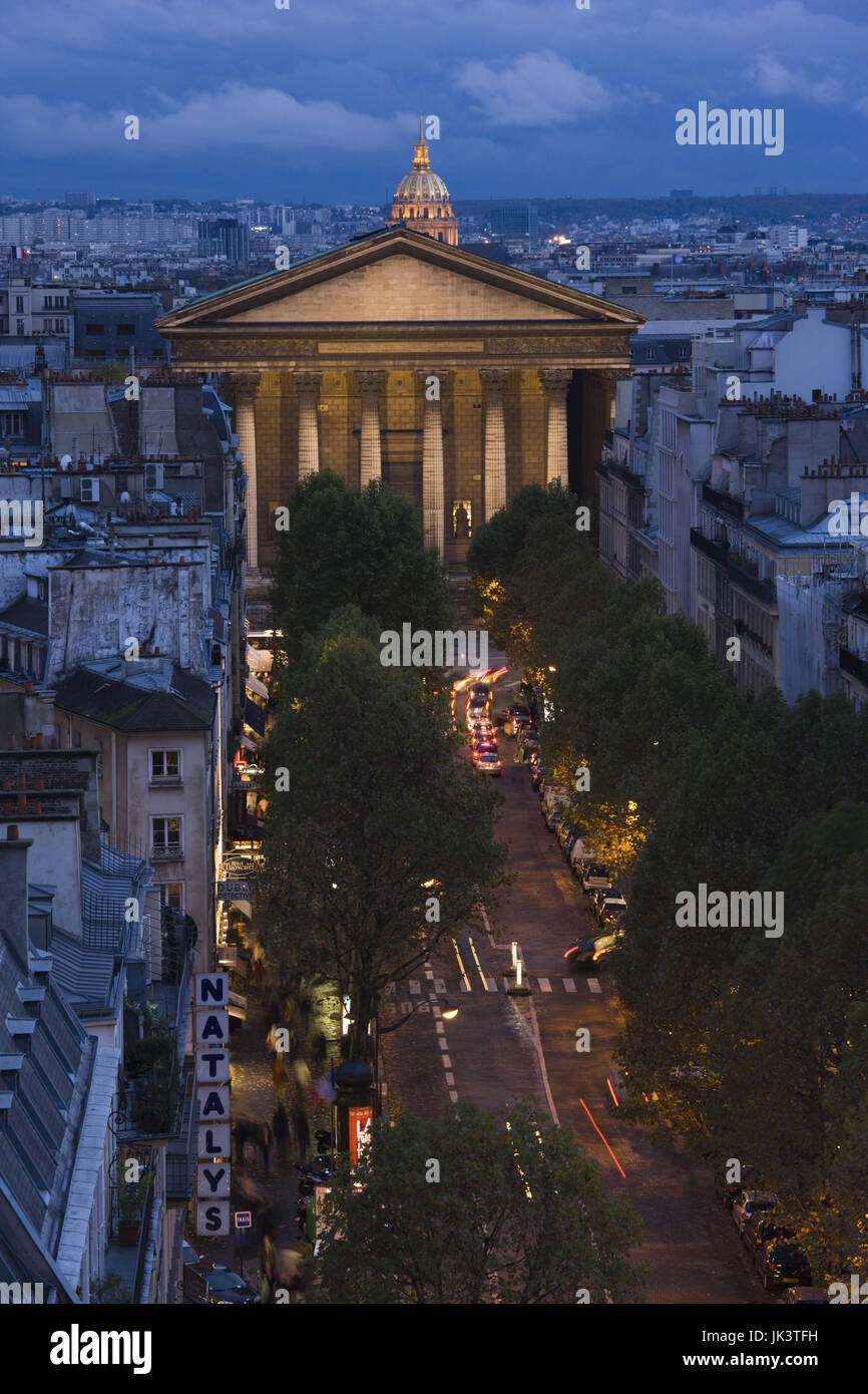 Frankreich, Paris, Ste-Marie-Madeleine-Kirche und Rue Tronchet, Abend-Antenne Stockfoto