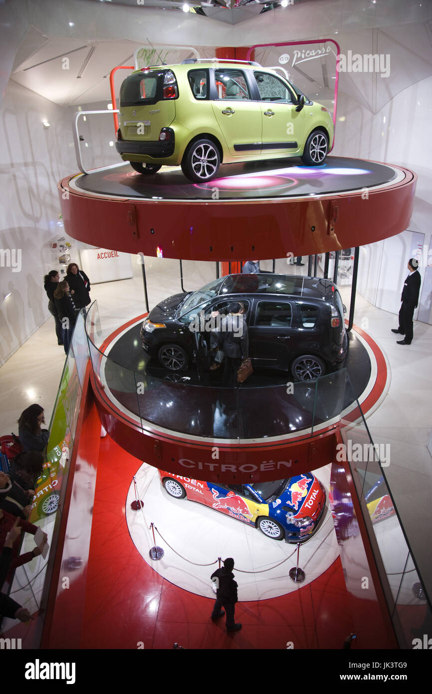 Frankreich, Paris, Citroen Automobil-Showroom auf den Champs-Elysees, Innenraum Stockfoto