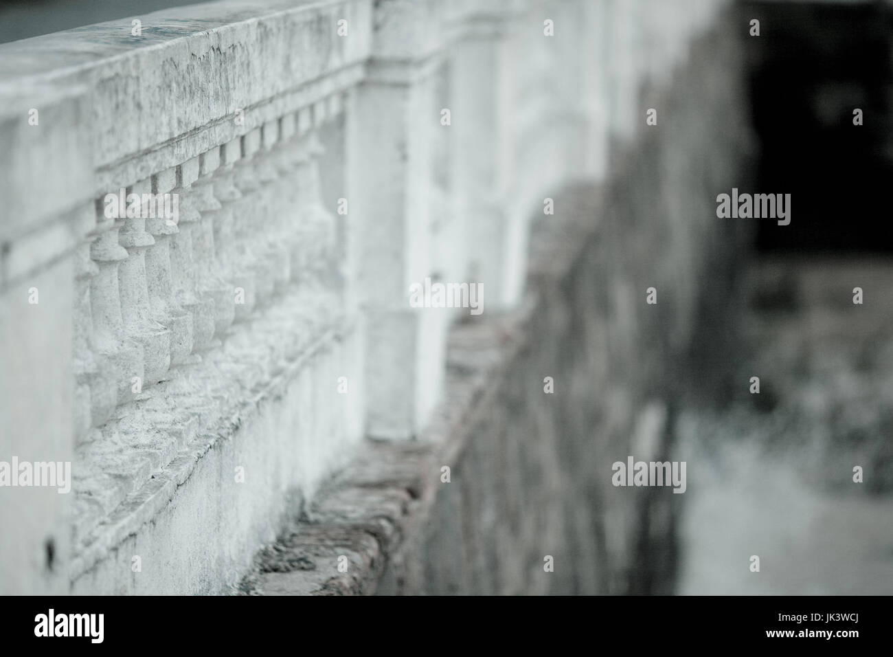 Uruguay, Colonia del Sacramento, Bannister Detail der Paseo de San Gabriel am Flussufer Gehweg Stockfoto